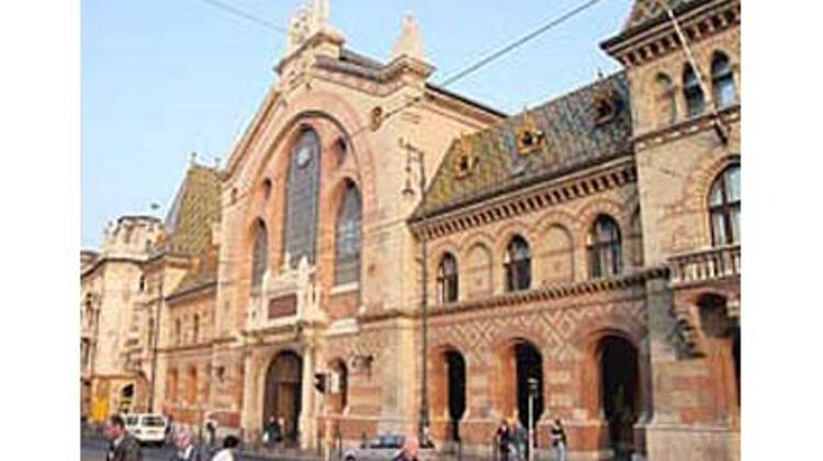 Introducing Central Market Hall  In Budapest