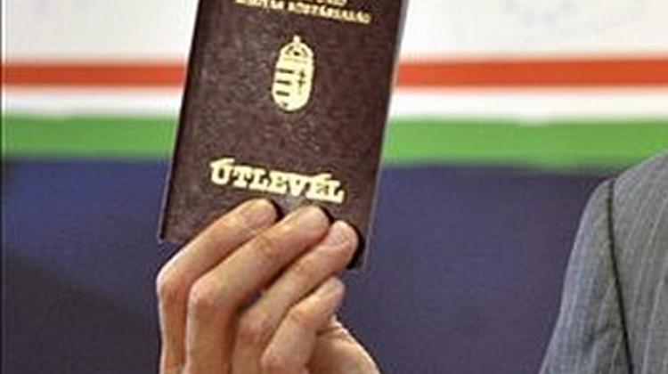 360,000 Opt For Hungarian Citizenship