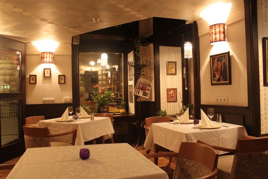 Restaurant Review: La Perle Restaurant In Budapest