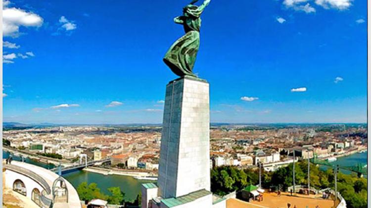 Hay Festival Budapest: Nicole Strauss & Marcus du Sautoy On Opening Day