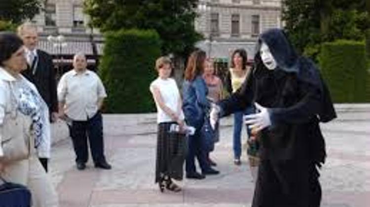 Budapest Stories: Ghost Tour