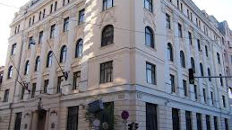 British Embassy In Budapest Announces Compressed Summer Hours