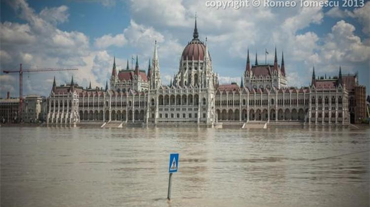 Danube Peaks In Budapest