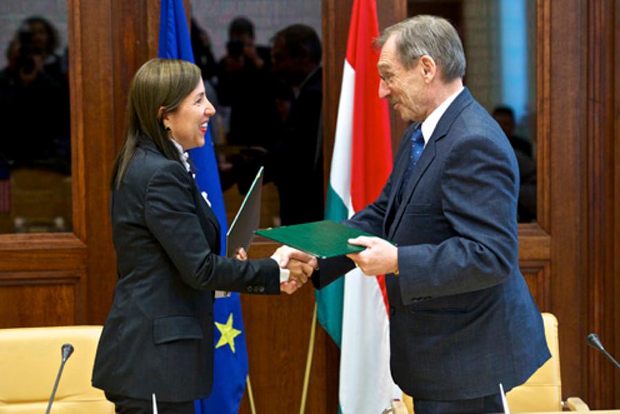 Hungarian - American Memorandum Of Understanding On The Illegal Trade Of Nuclear Substances