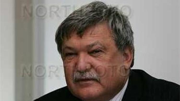 Hungary's OTP CEO Csányi Unloads Shares