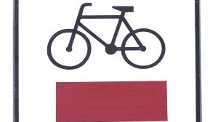 Public Money Spent On Dangerous And Hardly Usable Bicycle Roads In Budapest