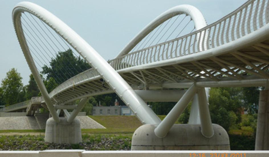 Central Europe’s Longest Pedestrian Bridge Opens  In Szolnok, Hungary