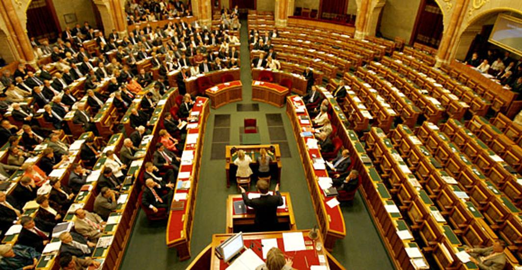 Hungarian MPs Approve More Spending