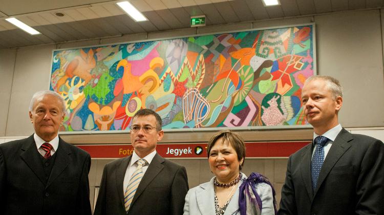 Mexican Mural Painting To Cheer Up Budapest Keleti  Metro Station