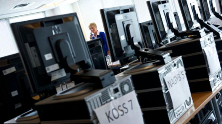 Disadvantaged Schools In Hungary Receive Computers