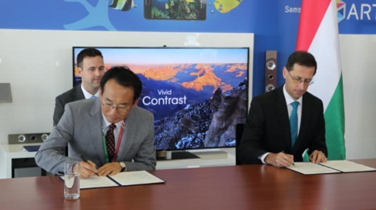 Hungary's Government Concluded Strategic Partnership Agreement With Samsung