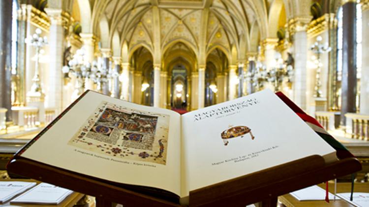 Xpat Opinion: The Details Behind The 5th Amendment to Hungary’s Fundamental Law