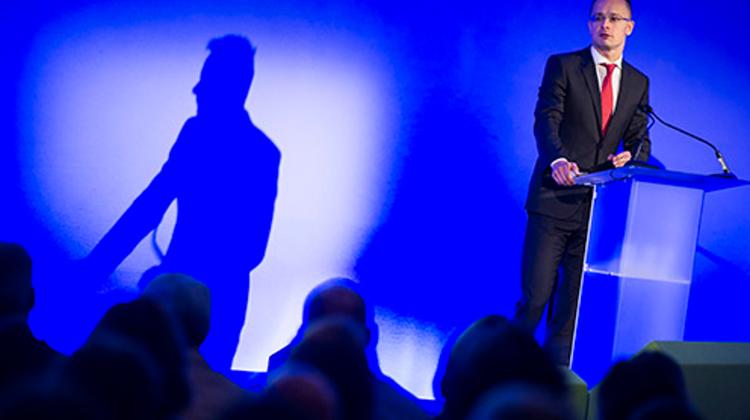 Video: Government Supports Service Centres In Hungary