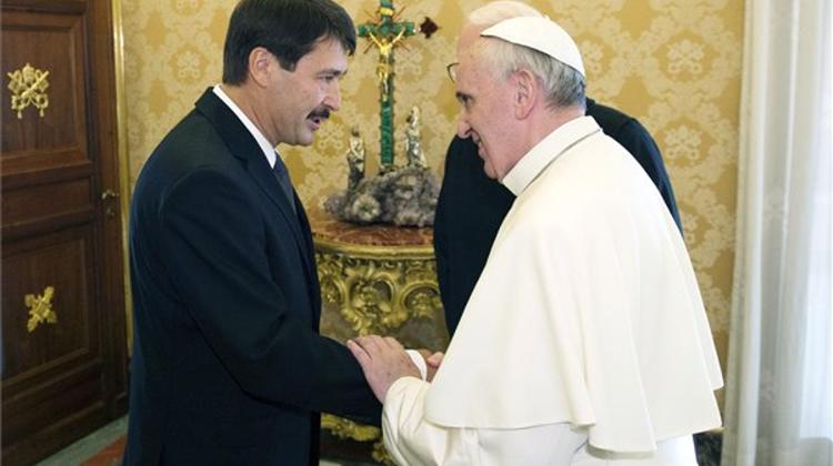 Hungarian President Invites Pope Francis To Visit Budapest In 2016