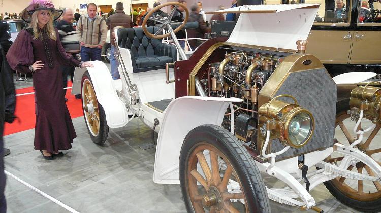 Invitation: Oldtimer Show, Syma Hall Budapest, 25 - 27 October