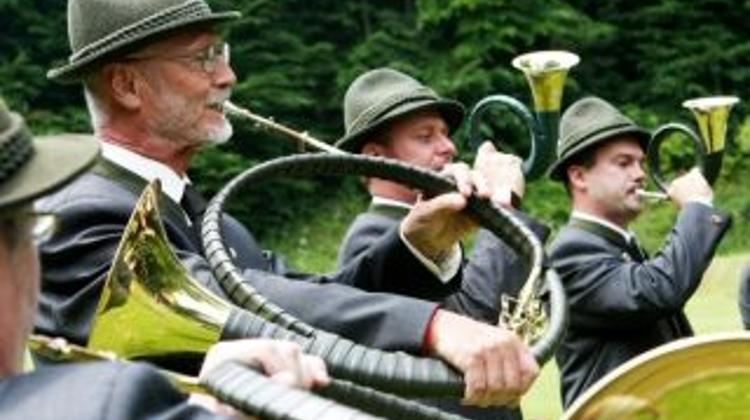 Invitation: 'Go Wild Brunch' At Corinthia Hotel Budapest, 13 October