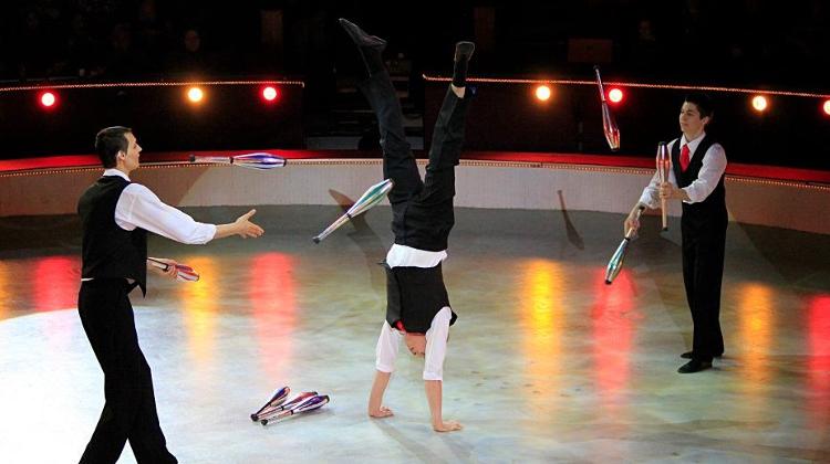 Invitation: Lights Of The Universe, Circus Budapest, 5 October