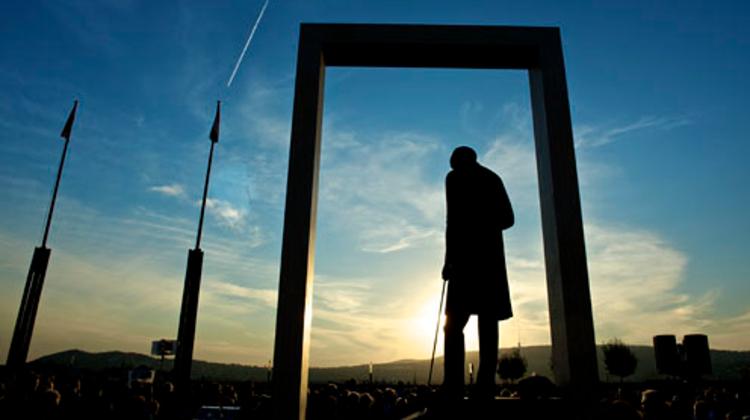 PM Unveiled István Bethlen’s Statue In Budapest