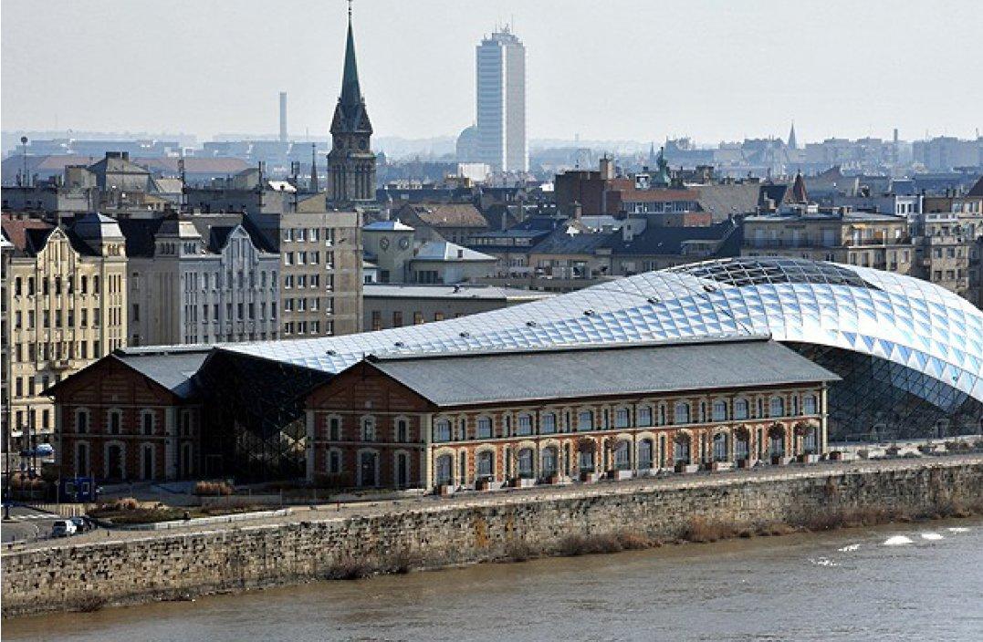 Long Empty Culture Complex Opens In Budapest