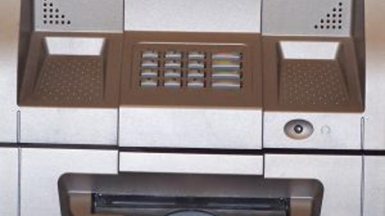 Charge-Free Cash Withdrawal Enacted In Hungary