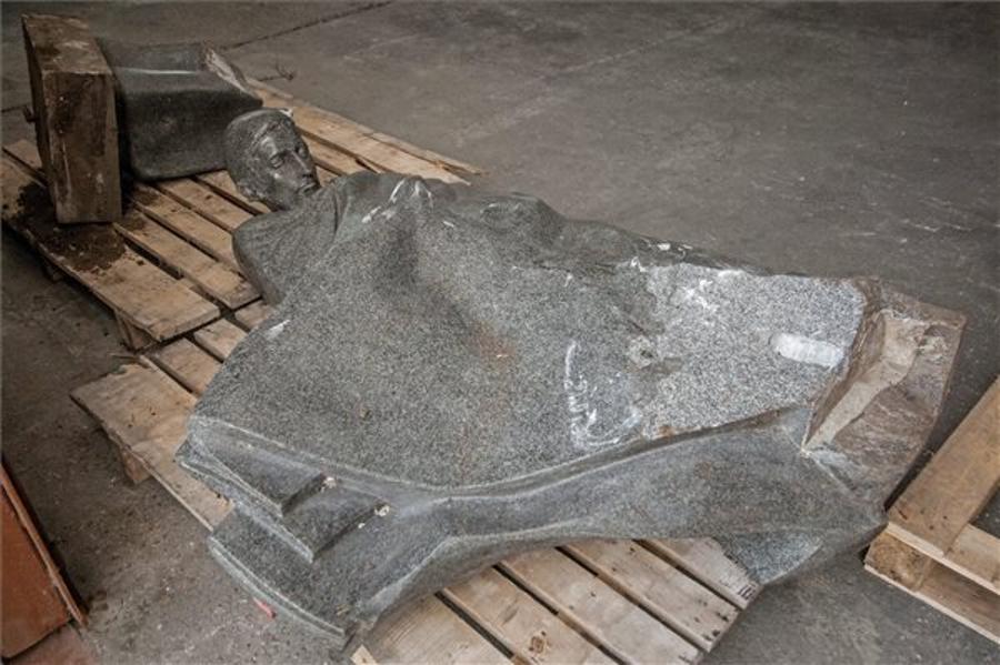 Hungarian Town Győr To Restore Radnóti Statue