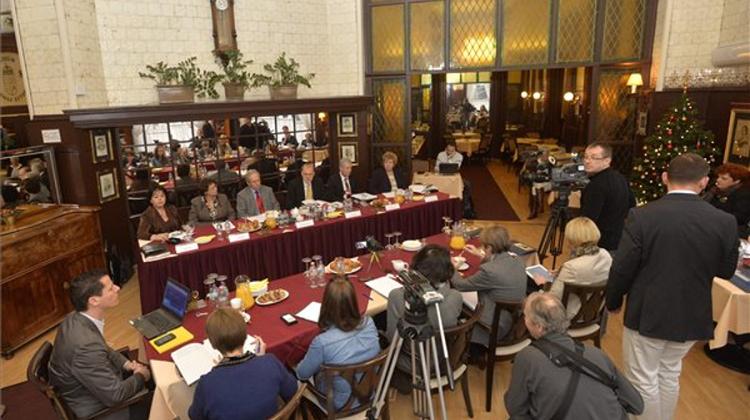 Orbán Says Hungary’s Top Court Sides With Banks