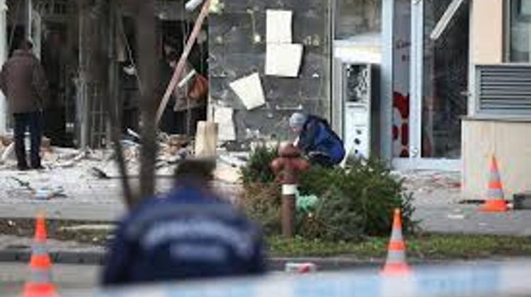 Hungarian Police Re-Examining Old Cases In Light Of CIB Bomb
