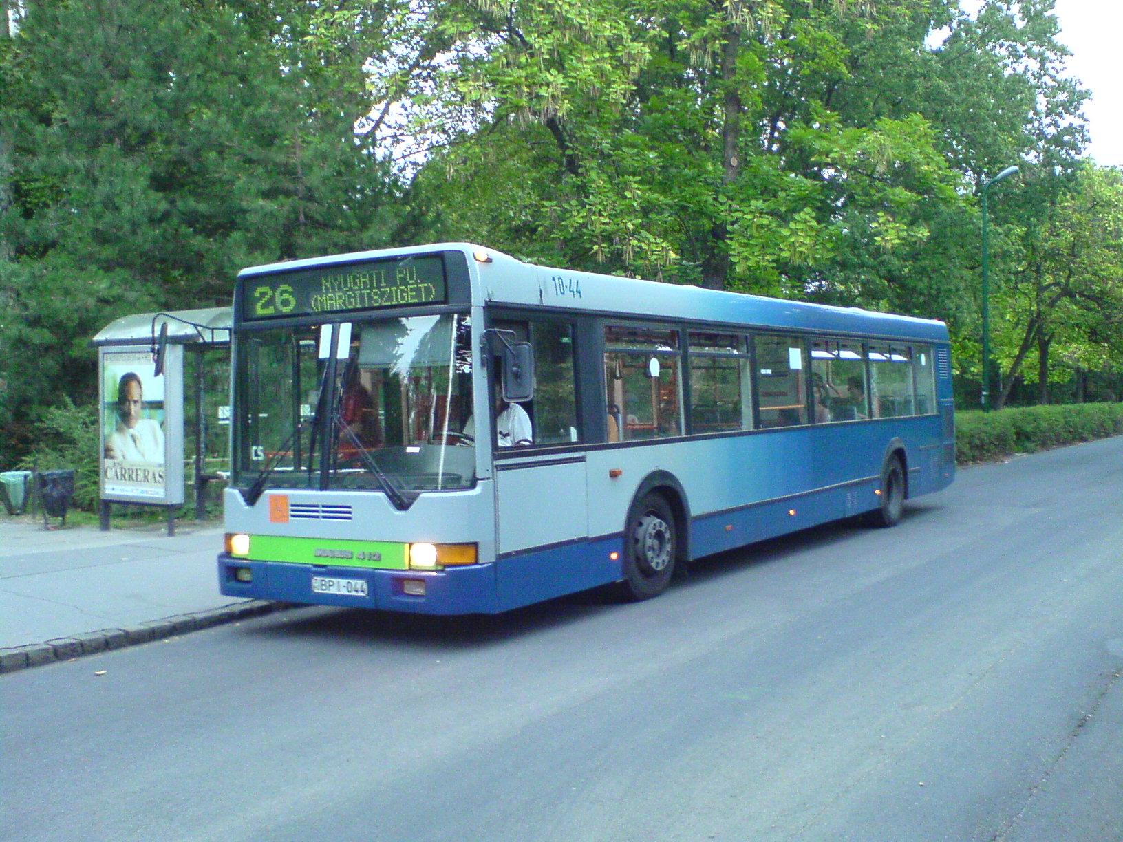 Budapest Transport Company To Lay Off Over 900 Bus Drivers