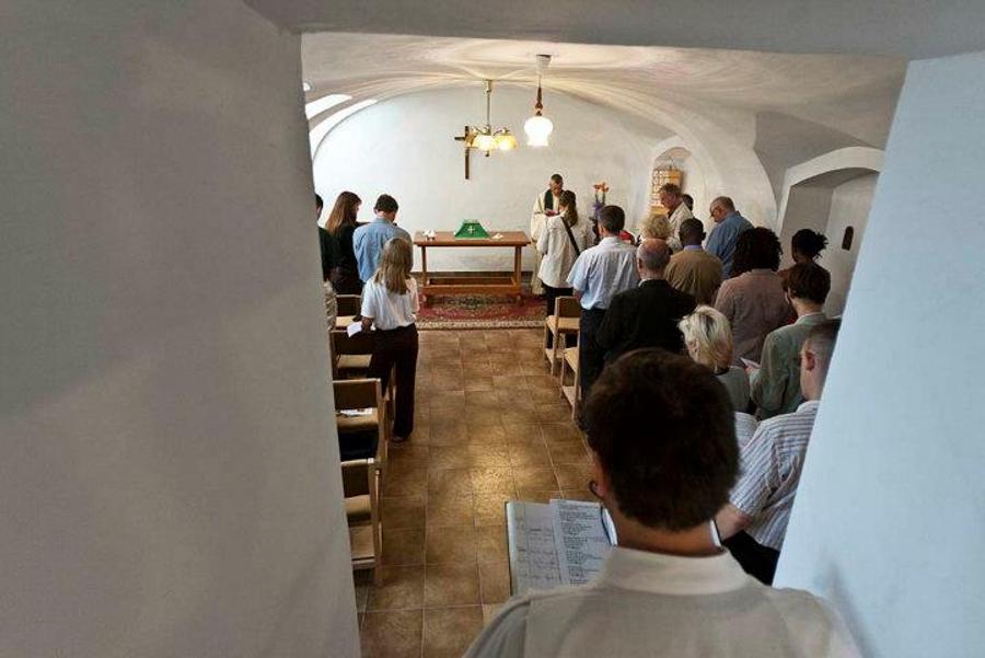 Invitation: Sunday Worship At Svábhegy, Budapest, 2 March