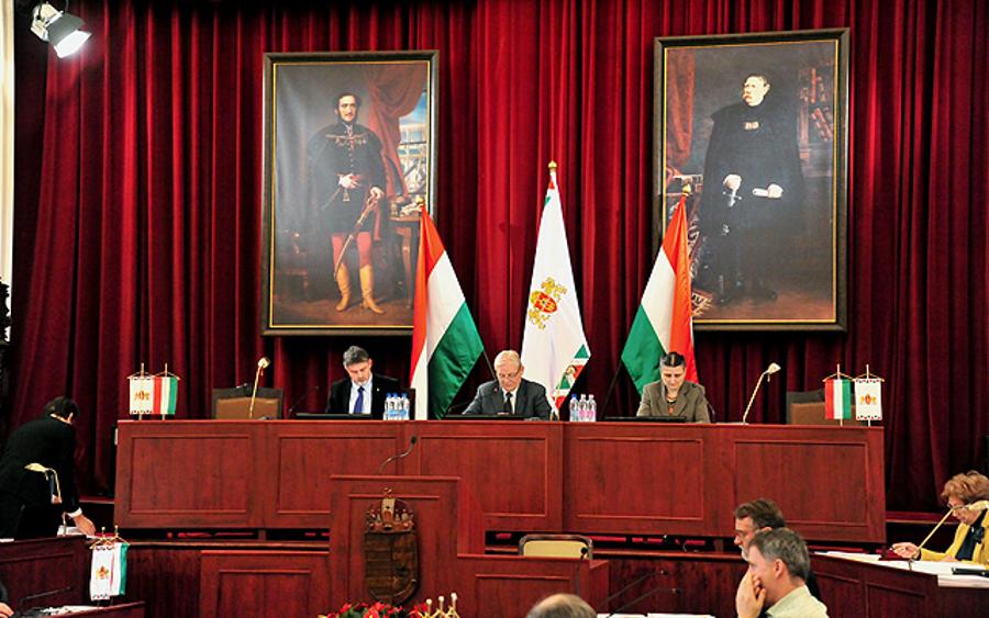 Opposition Slams Budapest 2014 Budget Draft Before Vote