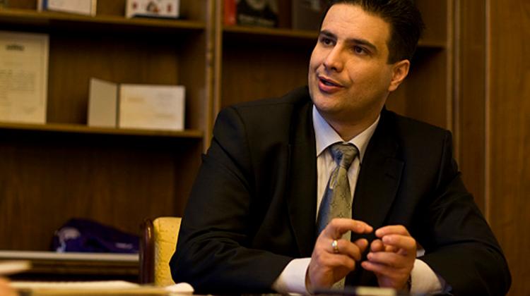 Hungary’s Socialist Leader Mesterházy Blames Orbán For “Creating Crisis ”