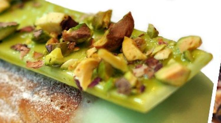 Discover Le Meridien Budapest’s Signature Pastry, The Iconic French Éclair