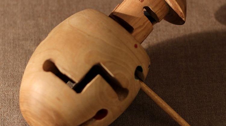 New Hungarian Puzzle A Hit At New York Toy Fair