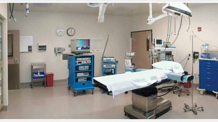 “Mistake” To Centralise Specialist Hospital Care In Hungary, Says Lázár