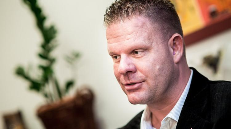 Hungary's Socialists Demand Info On Welsz