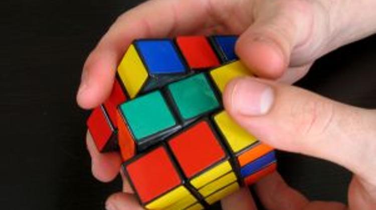 Video: Rubik's Cube 40th Anniversary Interactive Exhibit