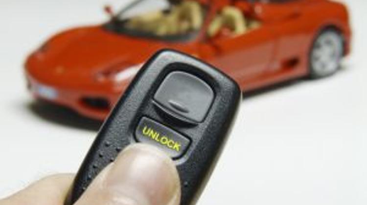 Thieves Stripping Luxury Cars Busted In Hungary