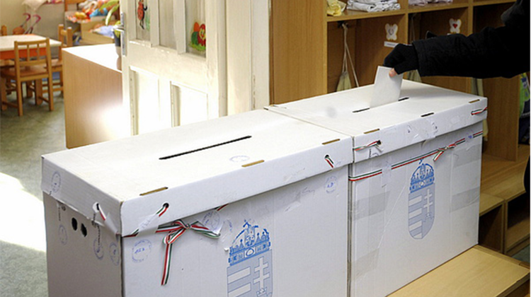 Two Fifths Of Hungarians Interested In Sunday Ballot
