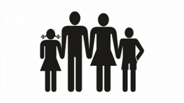 Half Of Families With Children Report Problems Affording Food In Hungary