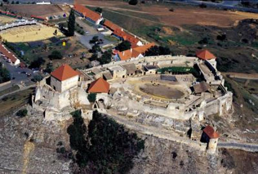 Xploring Hungary Video: Sümeg Castle