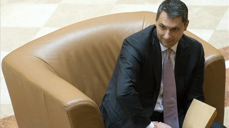 Hungary’s Cabinet Chief Lázár Calls On Sacked Origo Editor To Come Clear