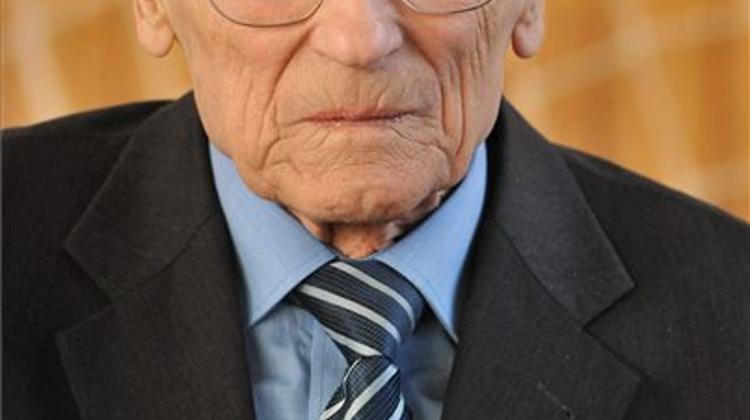 Hungarian Golden Team Goalkeeper Grosics Funeral Takes Place Today