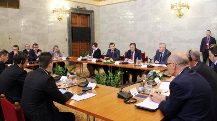 Conference In Budapest  Held In Secret  On Energy Security In Central Europe