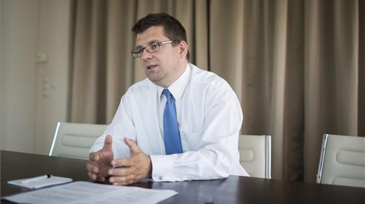 E-PM Attacks Hungary’s New Development Minister Over Alleged “Shady” Company Registrations