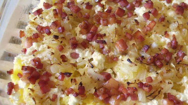 Hungarian Recipe Of The Week: Polenta With Curd Cheese And Bacon