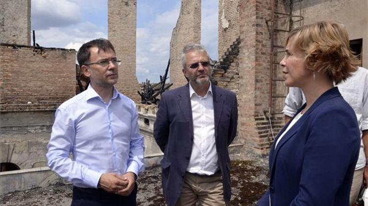 Govt Offers Help To Restore Andrassy Ave Building Damaged In Fire In Budapest