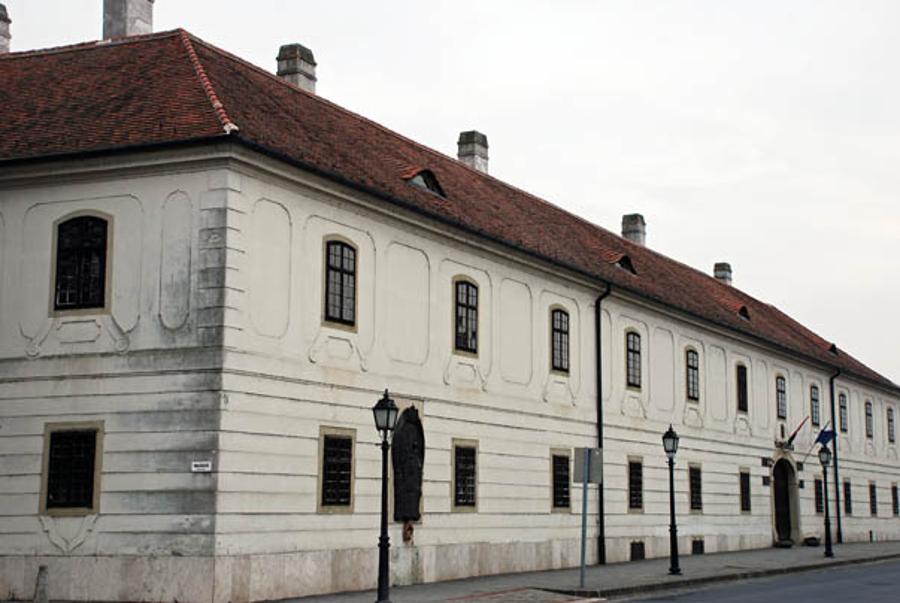Video Article: Hungarian Versailles, The House Of Music In Fertőd