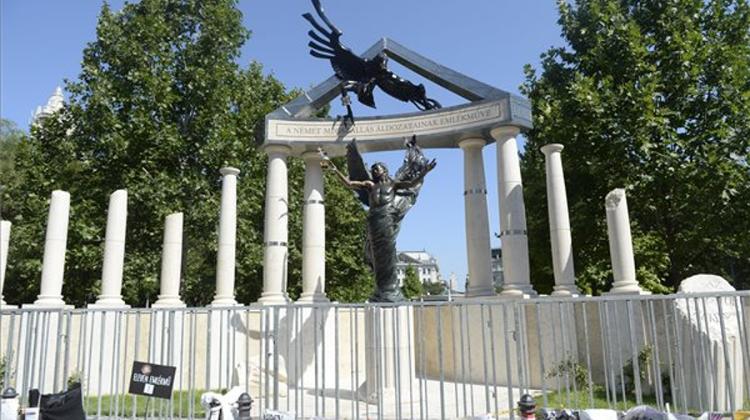 German Occupation Memorial In Budapest Erected At Midnight
