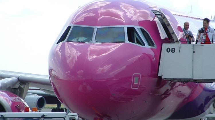 Air France-KLM May Buy Hungary's Wizz Air