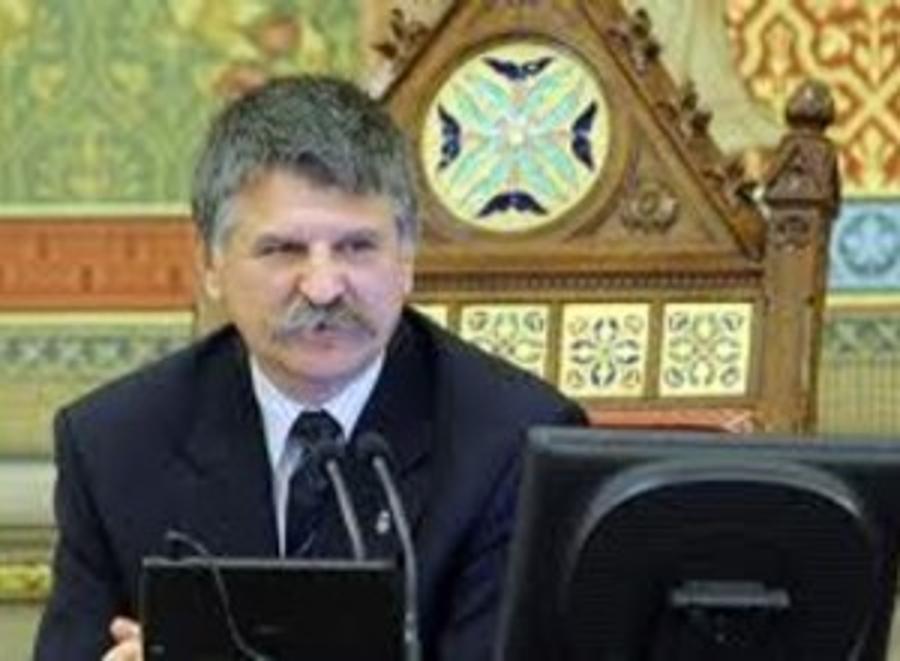 Hungary’s House Speaker Interprets Liberal Democracy In Weekly